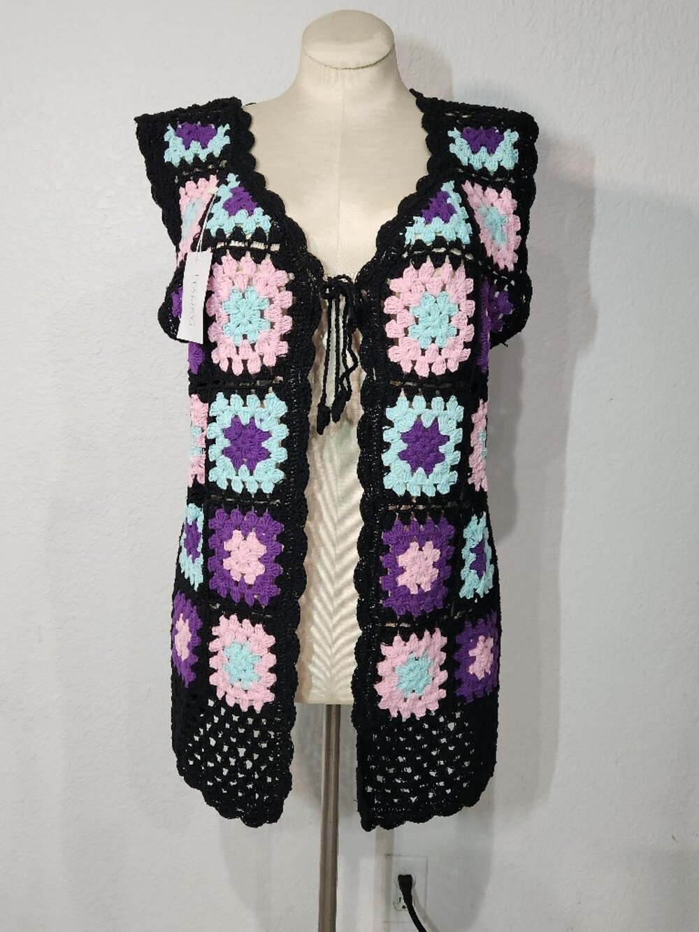 Tamsy  sleeveless crochet square vest